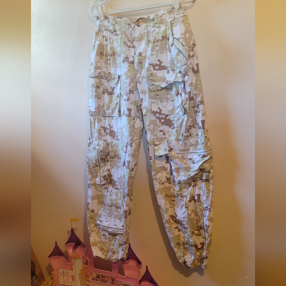 Womens Size S Camo joggers